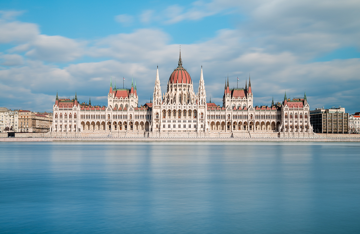 A napsütéssel és az eső által tisztuló épületek